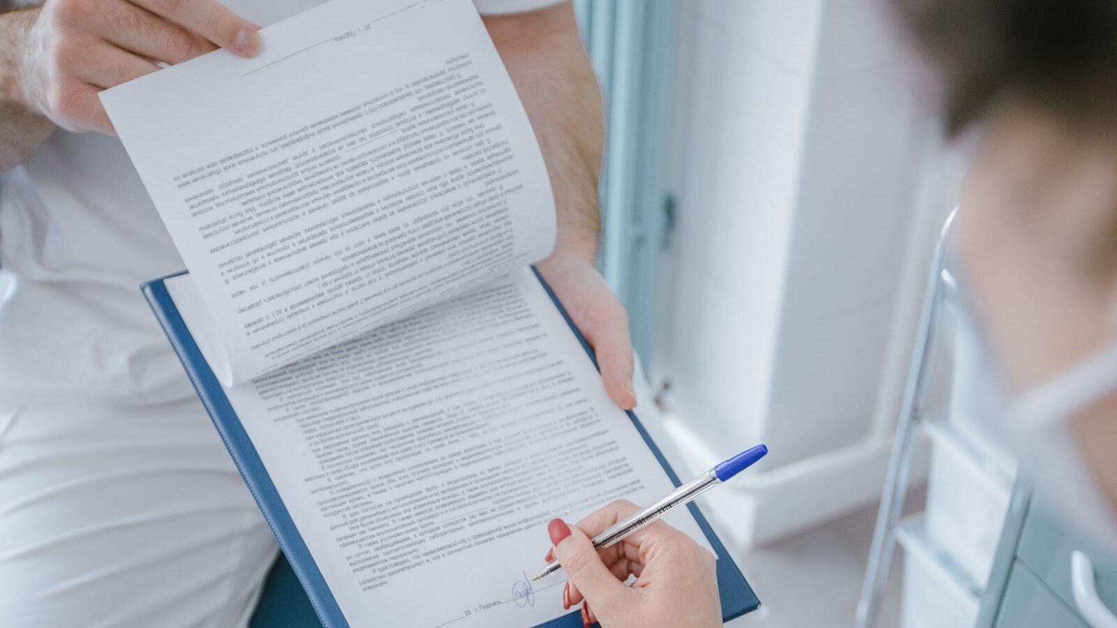 Consentimento informado em cirurgia: o que o médico deve explicar?