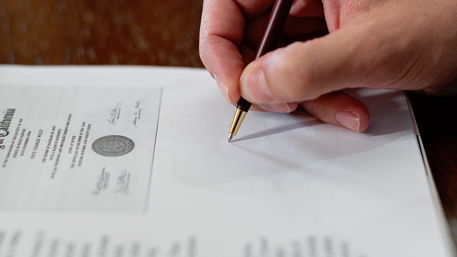 Multa por cancelamento de contrato: quando a cobrança pode ser abusiva?